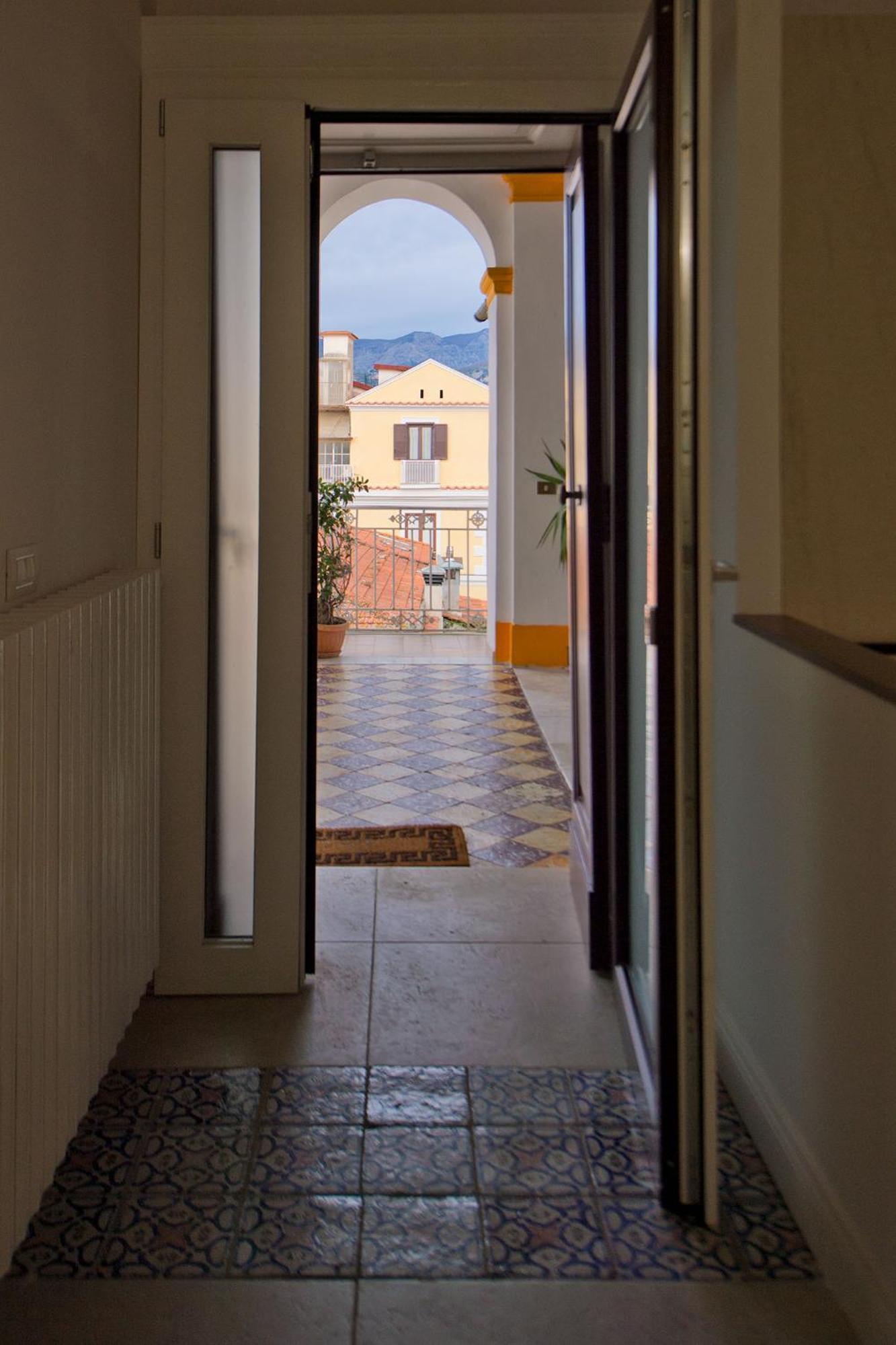 Bed and Breakfast La Viuzza Сорренто Экстерьер фото